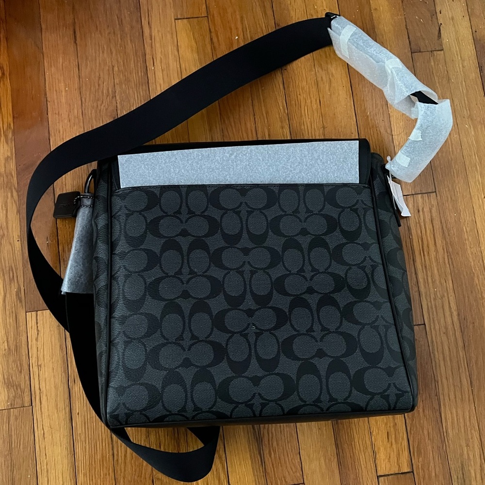 Brand new coach signature canvas men